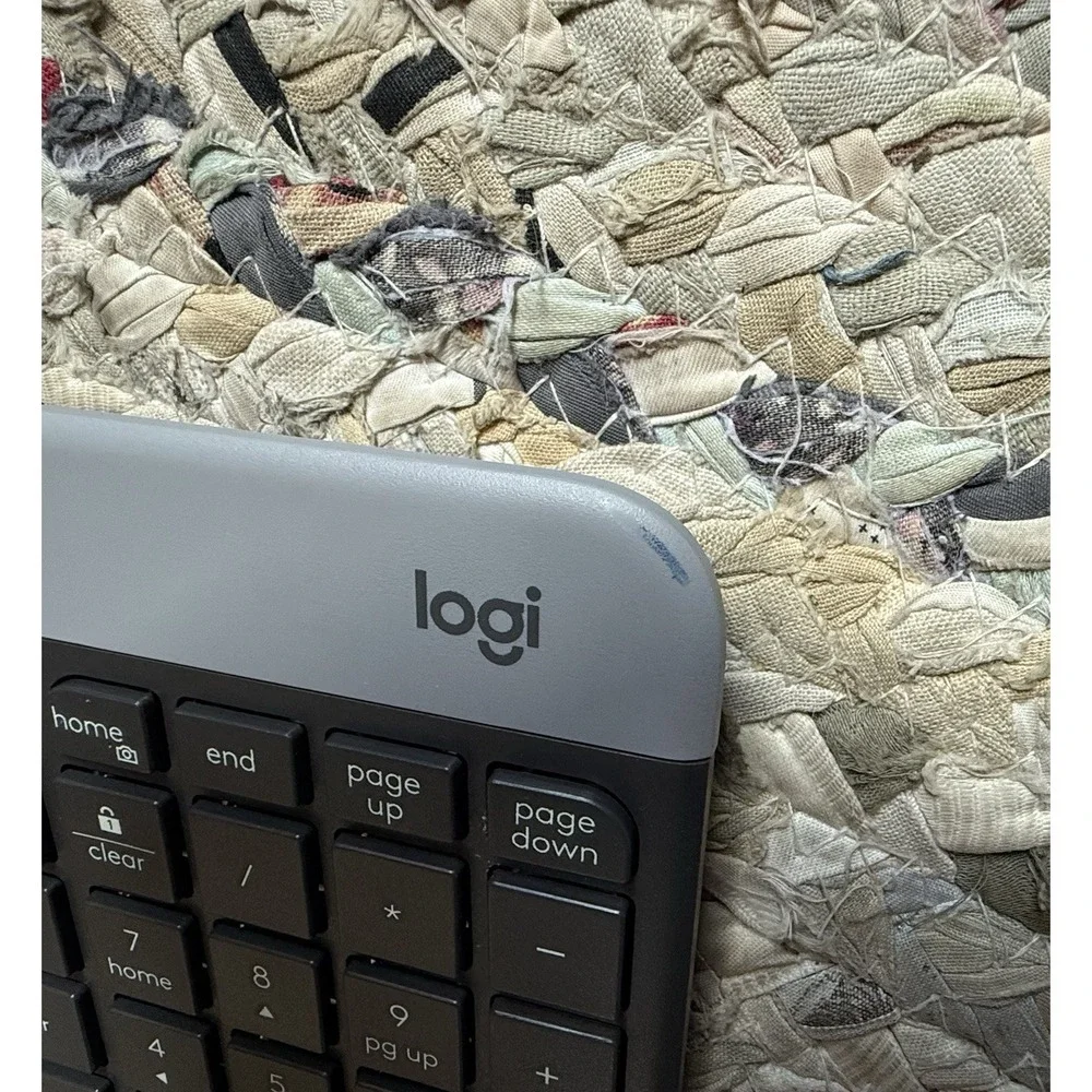 Logitech K585 Multi-Device Slim Wireless Keyboard With Dongle‎